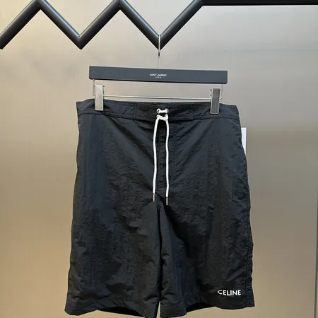 セリーヌ ショートパンツ