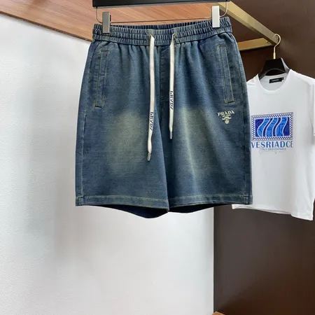 プラダ ショートパンツ