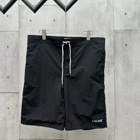 セリーヌ ショートパンツ