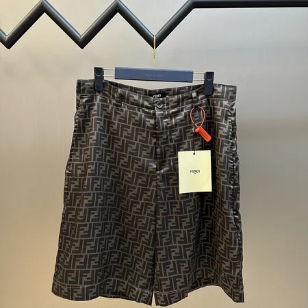 フェンディ ショートパンツ