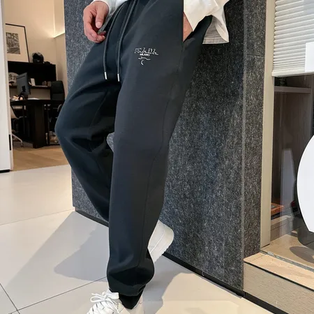 ジバンシィ トレーニングパンツ