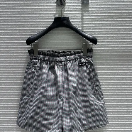 ミュウミュウ ショートパンツ