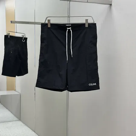セリーヌ ショートパンツ