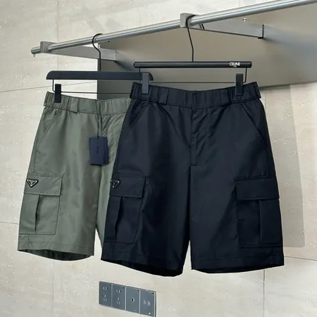 プラダ ショートパンツ