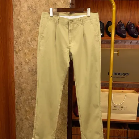 バーバリー ス カジュアルパンツ