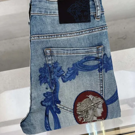 ヴェルサーチ ジーンズ