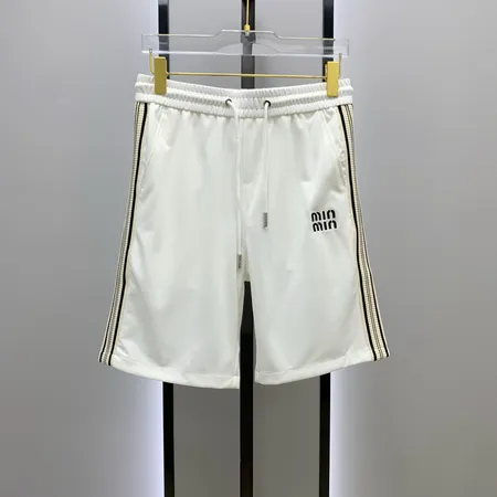 ミュウミュウ ショートパンツ