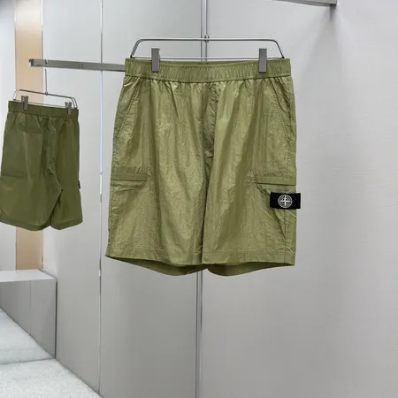 ストーンアイランド ショートパンツ