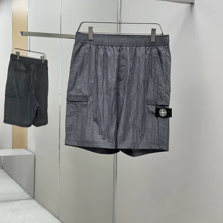 ストーンアイランド ショートパンツ