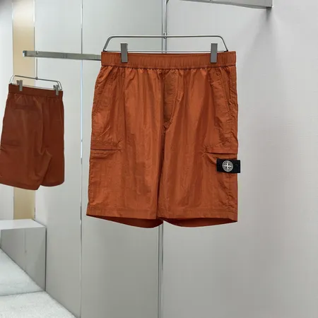 ストーンアイランド ショートパンツ