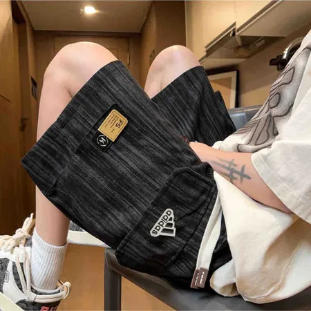 アディダス ショートパンツ