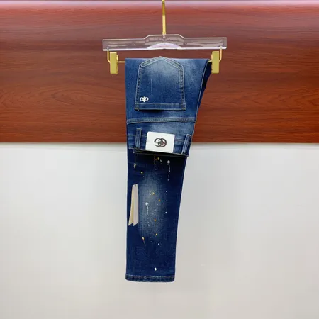 グッチ ジーンズ