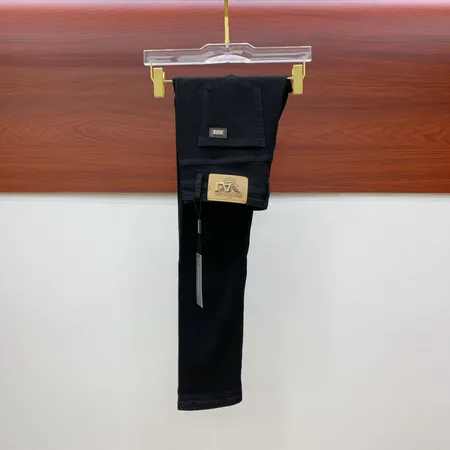 アルマーニ ジーンズ