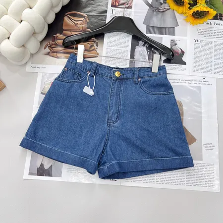 ヴァレンティノ ショートパンツ