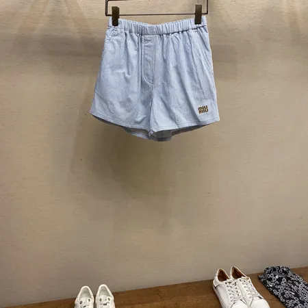 ミュウミュウ ショートパンツ