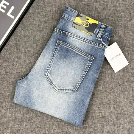 ヴァレンティノ ジーンズ