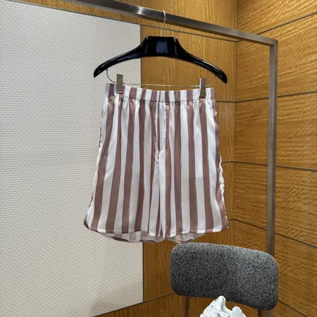 フェンディ ショートパンツ