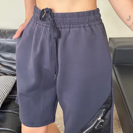 プラダ ショートパンツ