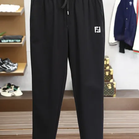 フェンディ カジュアルパンツ