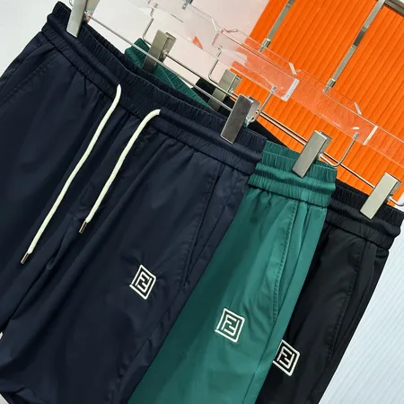 フェンディ ショートパンツ