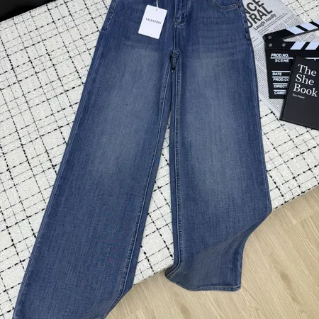 ヴァレンティノ ジーンズ