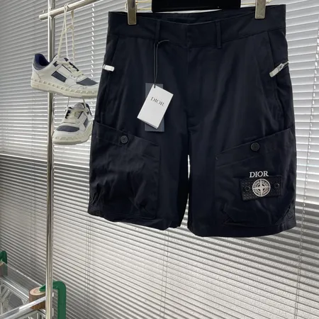 ストーンアイランド ショートパンツ