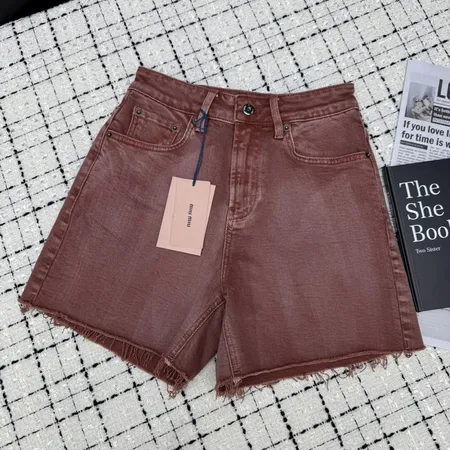 ミュウミュウ ショートパンツ