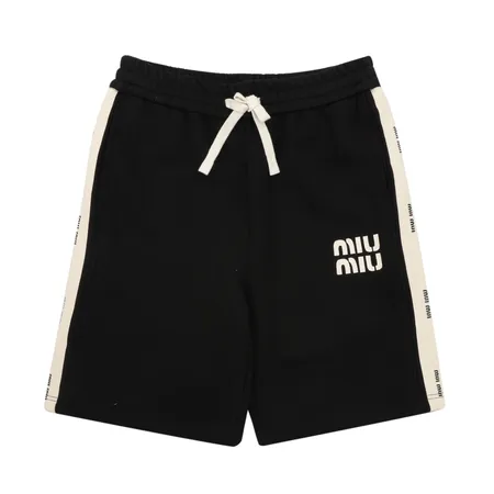 ステューシー ショートパンツ