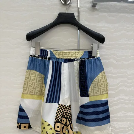 フェンディ ショートパンツ