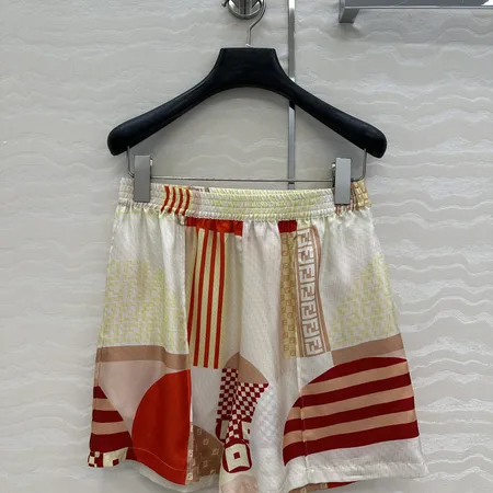 フェンディ ショートパンツ