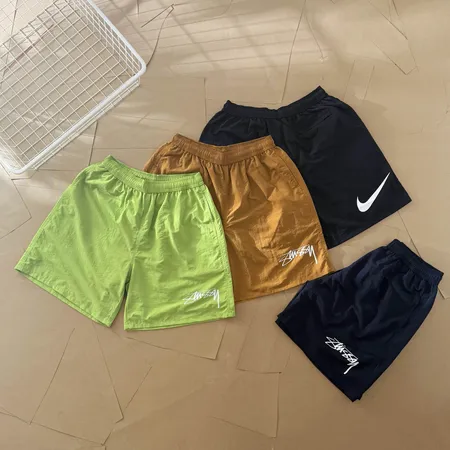 ステューシー ショートパンツ