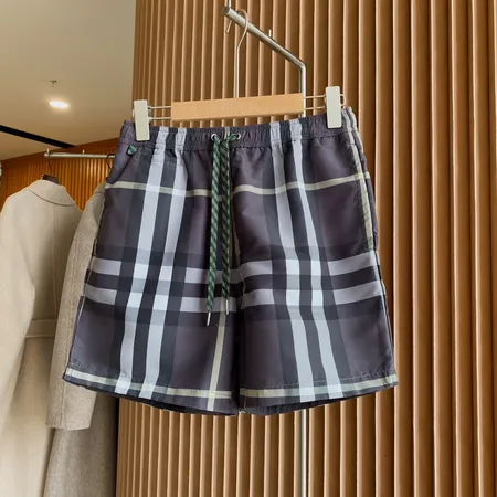 プラダ ショートパンツ