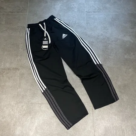 アディダス トレーニングパンツ