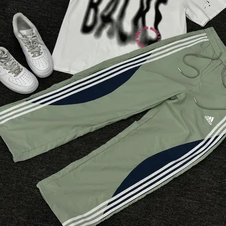 アディダス トレーニングパンツ