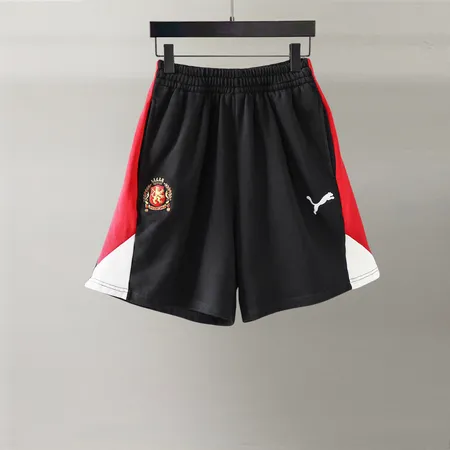 バレンシアガ ショートパンツ