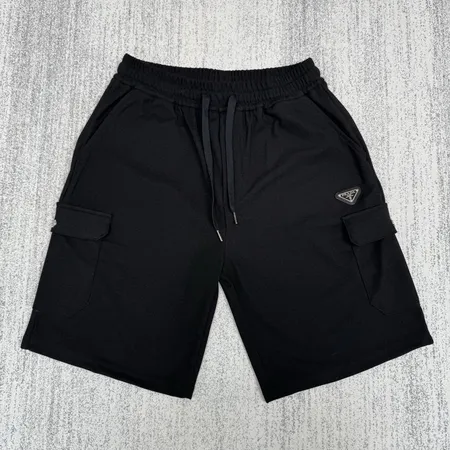 プラダ ショートパンツ