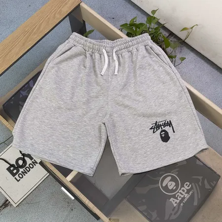 ステューシー ショートパンツ