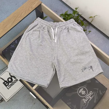 ステューシー ショートパンツ