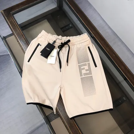 フェンディ ショートパンツ