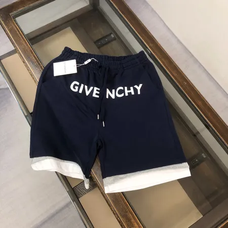 ジバンシィ ショートパンツ