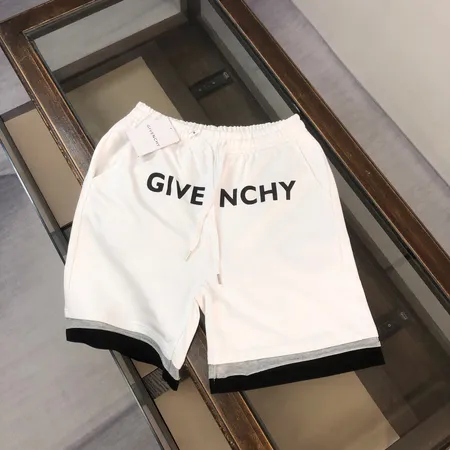 ジバンシィ ショートパンツ