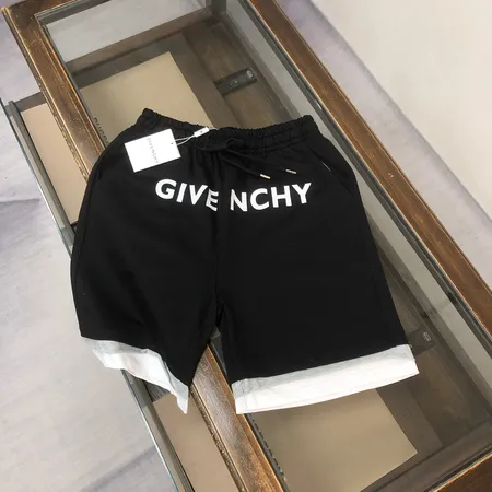 ジバンシィ ショートパンツ