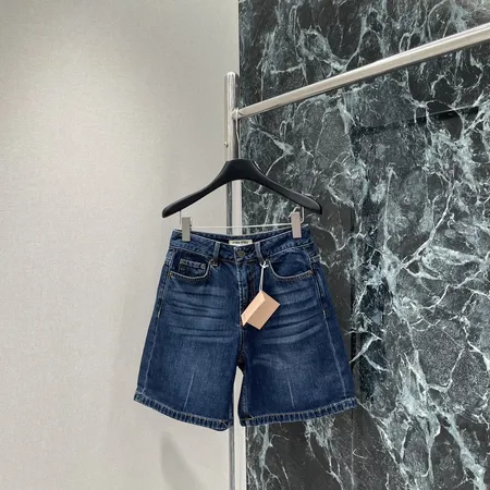 ステューシー ショートパンツ