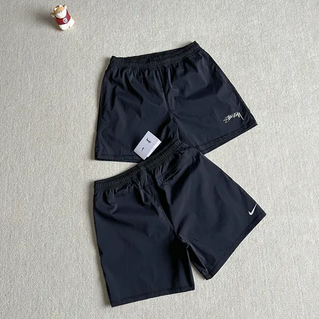 ステューシー ショートパンツ