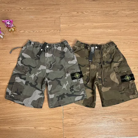 ストーンアイランド ショートパンツ