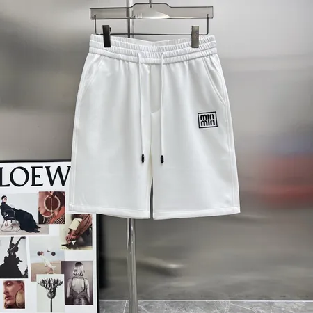 ミュウミュウ ショートパンツ