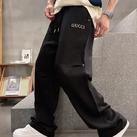 グッチ トレーニングパンツ