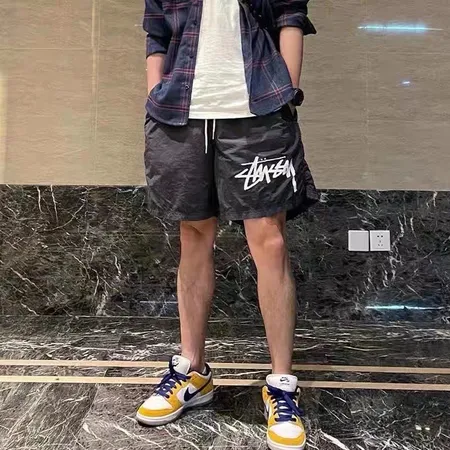 ステューシー ショートパンツ