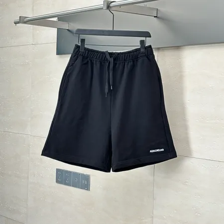 セリーヌ ショートパンツ