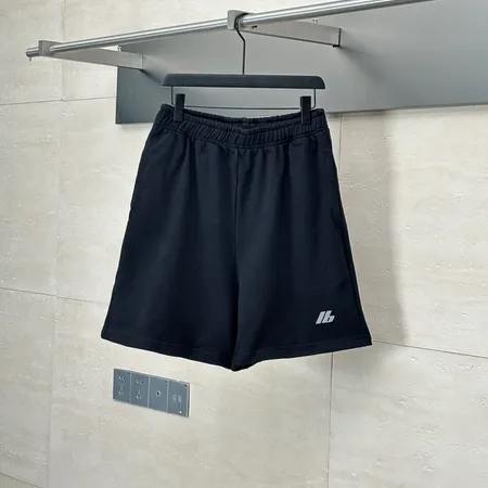 セリーヌ ショートパンツ